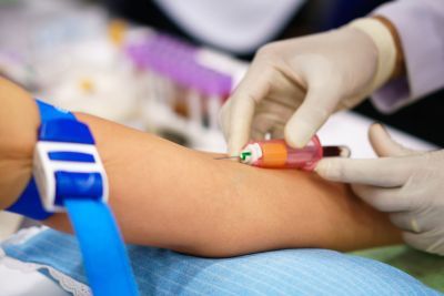 Odvzem krvi na domu pri medicinski sestri